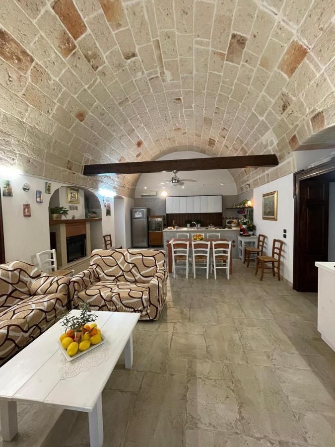 Il Vecchio Carrubo - Villa Con Piscina A Sfioro Macchia di Monte Екстериор снимка