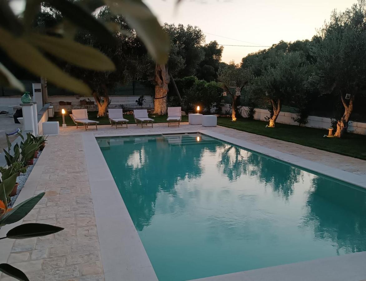 Il Vecchio Carrubo - Villa Con Piscina A Sfioro Macchia di Monte Екстериор снимка
